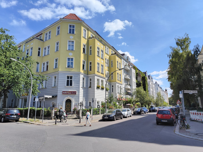 Im Alltag sind die Bilder des Oneplus 10T von der Schärfe her identisch ...